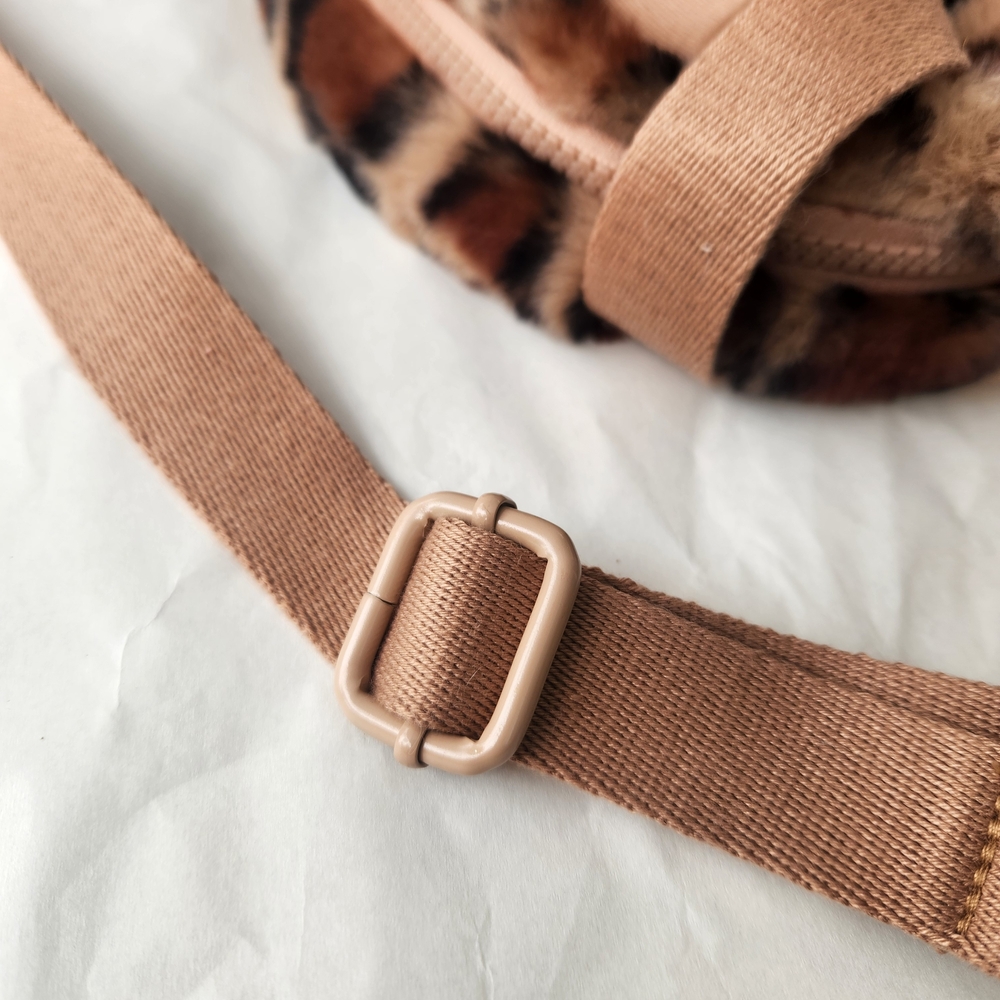 Leopard Print Faux Fur Crossbody Bag - Picture 7 of 11